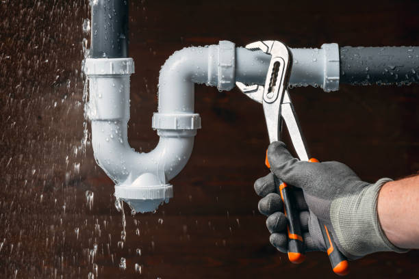 Professional Gas Line Repair technician working in Durand, IL